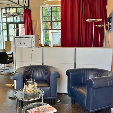 Isaak Loewenbau E2-w05 公寓 *